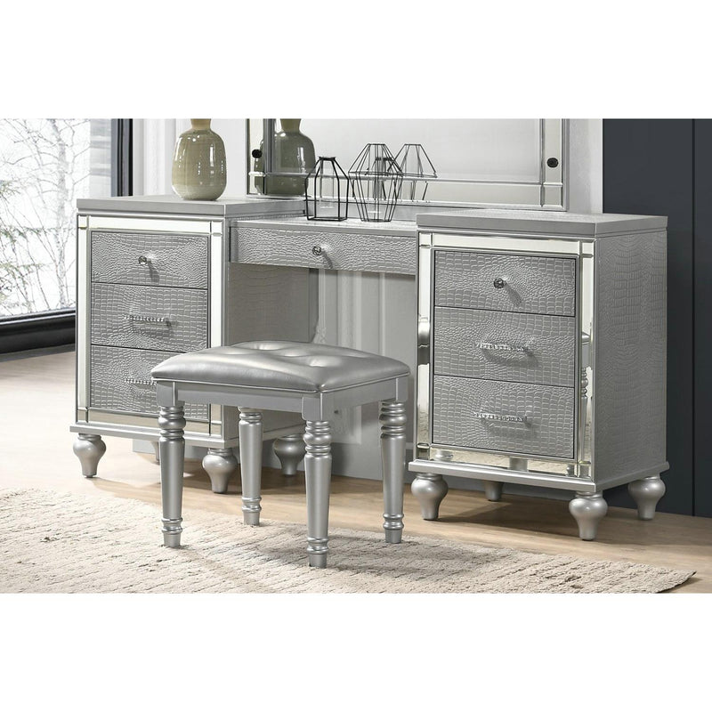 New Classic Furniture Valentino BA9698S Vanity Table - Silver New Classic Furniture Valentino BA9698S Vanity Table - Silver
