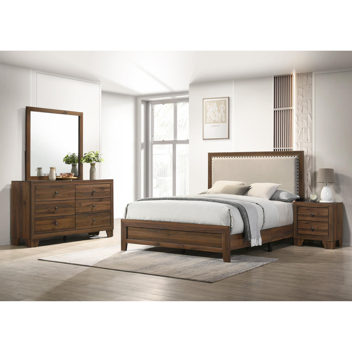  Crown Mark Millie B9255-Q-BED Queen Upholstered Bed IMAGE 3