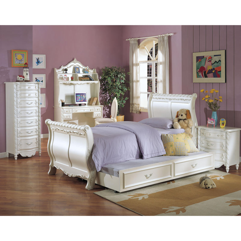 Acme Furniture Pearl White 4-Drawer Kids Dresser 01015 IMAGE 3